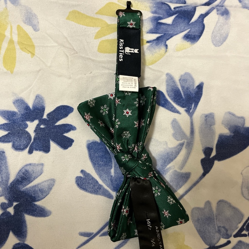 Moss Green Floral Men's Bow Tie by